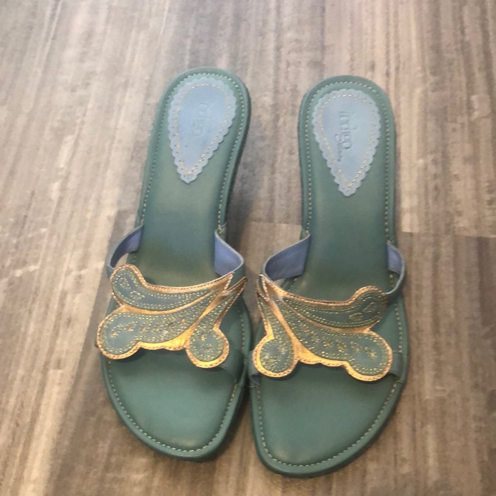 Clarks indigo teal heels size 9